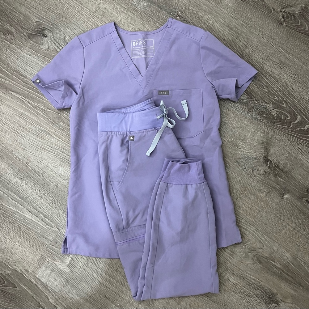 FIGS scrubs - LAVENDER DEW